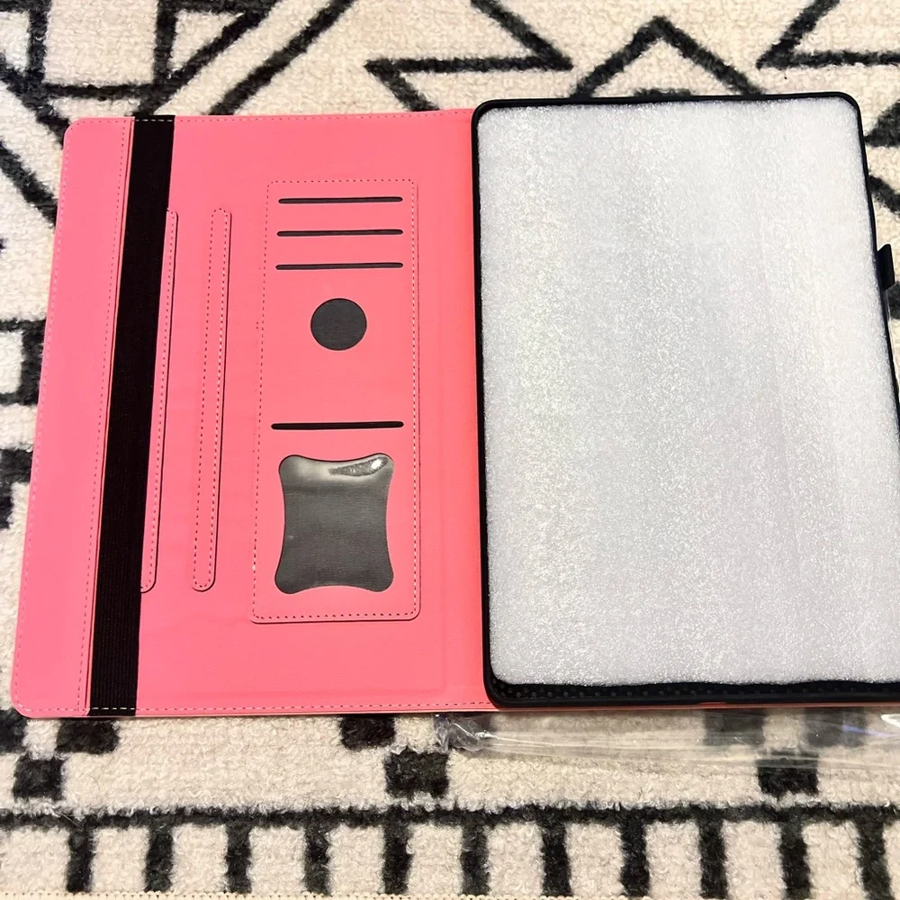 NWT Samsung Galaxy Tablet S7 plus case (tablet)